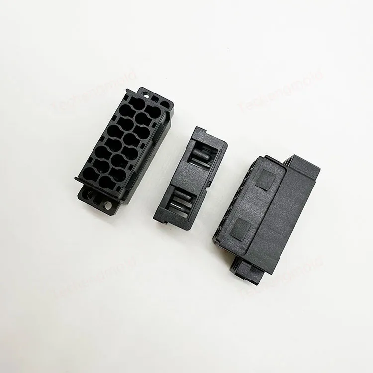 特诚科技精密工程塑料注塑件实拍